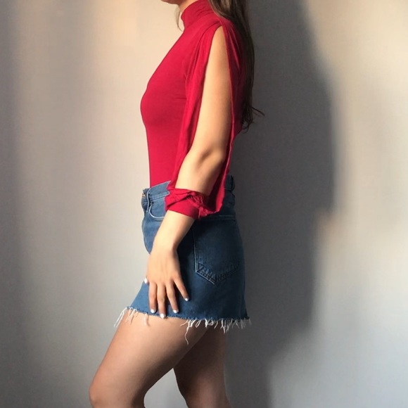 ⭐️Beautiful BEBE keyhole choker bodysuit - Picture 5 of 8